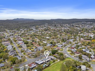 8 William St, Rochedale South