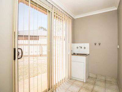 11 / 4 Reynolds Place, South Hedland