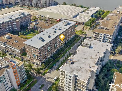 211 / 15 Baywater Drive, Wentworth Point