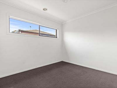 35 Bradshaw Ave, Craigieburn