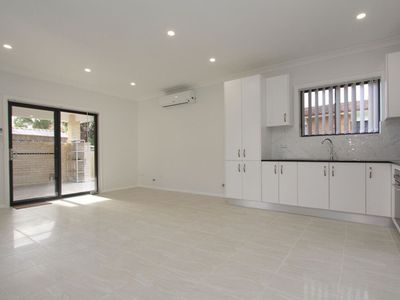 Rear / 14 Merlen Crescent, Yagoona