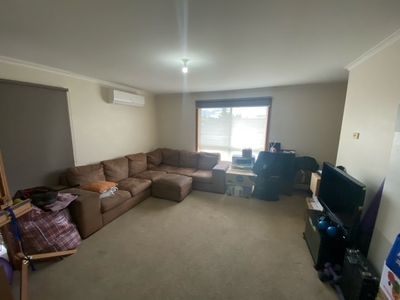 1 / 112 Tower Road, Werribee