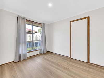1 / 24 Oriole Drive, Werribee
