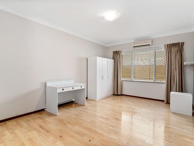 16 Vincent Avenue, Westminster