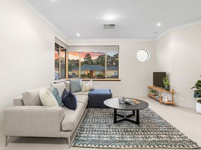89 Aitken Drive, Winthrop