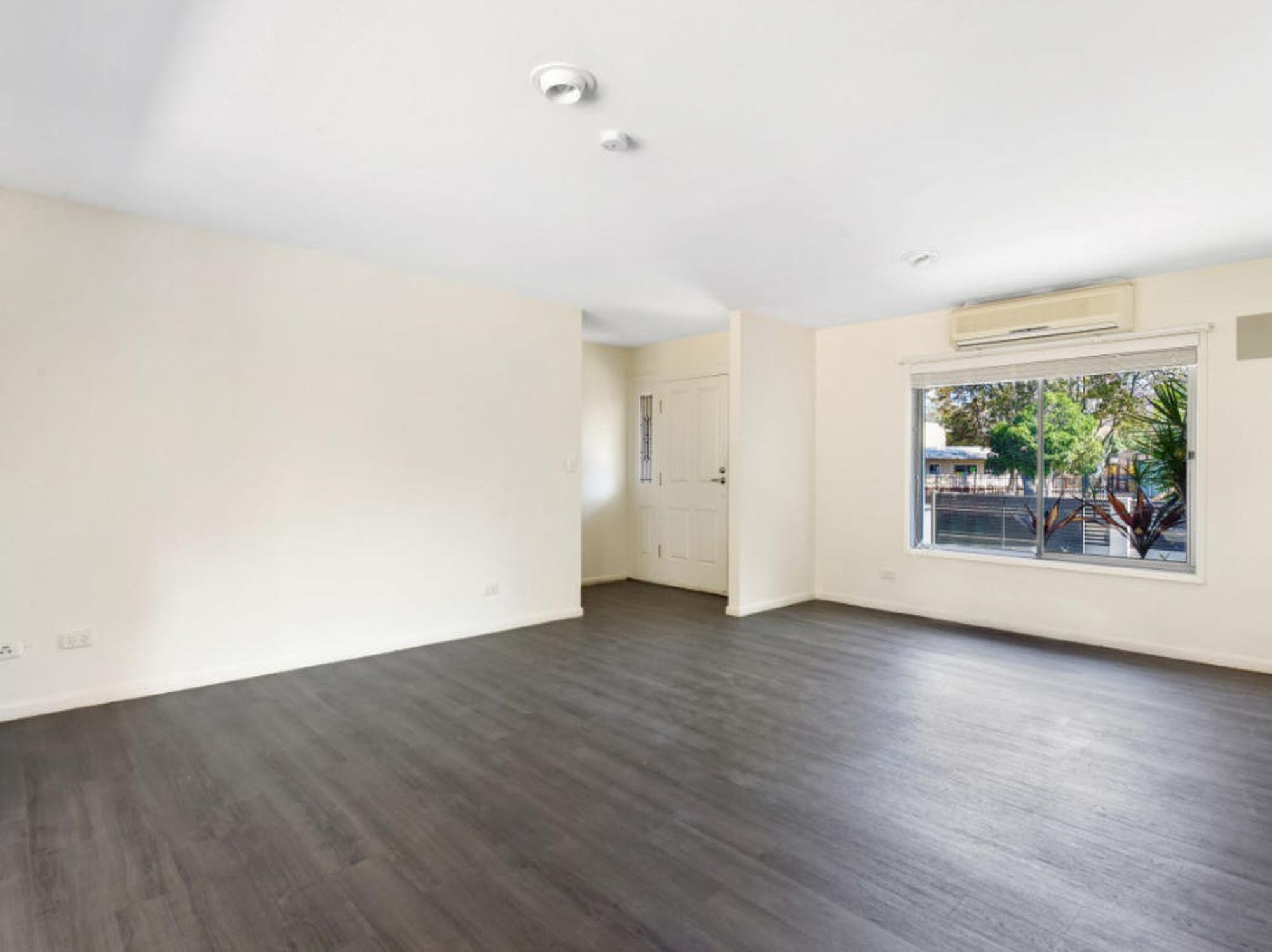 50 Via Roma, Surfers Paradise
