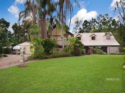 1694-1696 Riverway Drive, Kelso