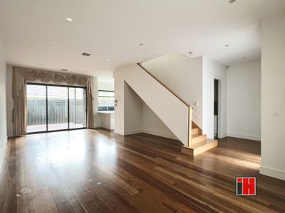 2 / 10 Ronald Avenue, Bulleen