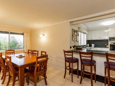 2 Lemin Avenue, Rutherglen