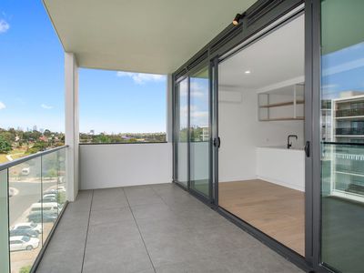 704 / 5 Olive York Way, Brunswick West
