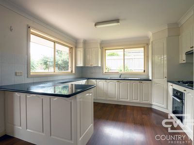 8B Urandangie Street, Guyra