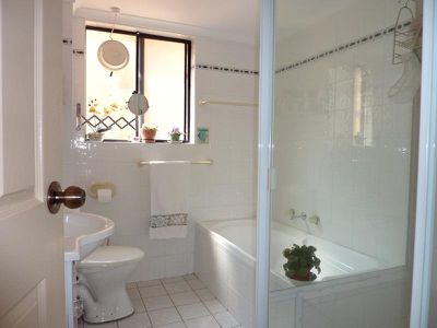1 / 45 Robertson St, Kogarah