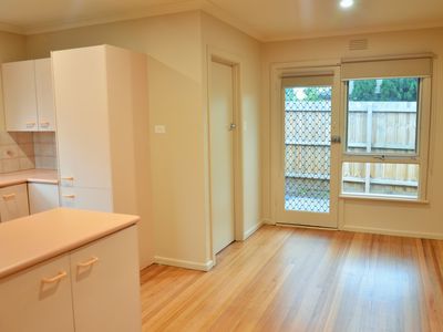 6 / 15 Bulla Road, Essendon