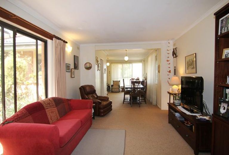 35 Willow Avenue, Glen Waverley