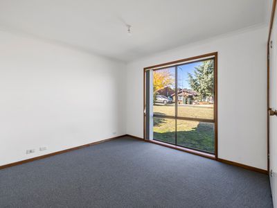 5 Macnamara Place, Chisholm