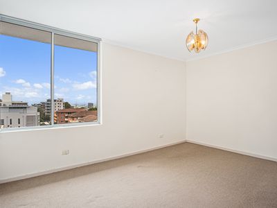 19 / 28 Cliff Road, Wollongong