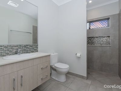 2 Barklya Street, Mount Low