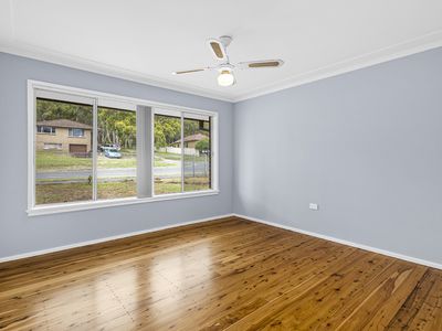 2 Devonshire Crescent, Oak Flats