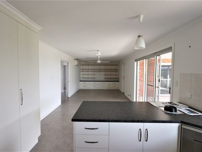 37 Lakes Park Drive, Ob Flat