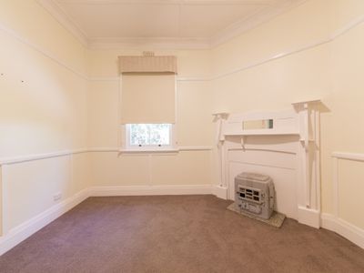 11 Dalton Street, Dubbo