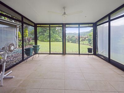 717 Old Tully Road, Djarawong