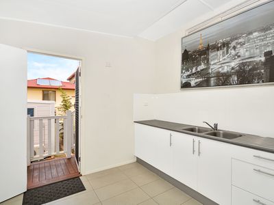 10 Nutmeg Street, Inala