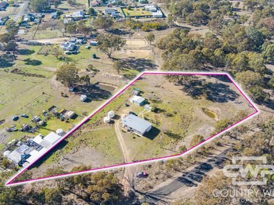 13 Deloraine Road, Emmaville