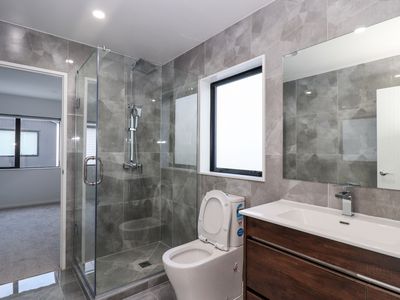 27E Lynbrooke Avenue, Blockhouse Bay
