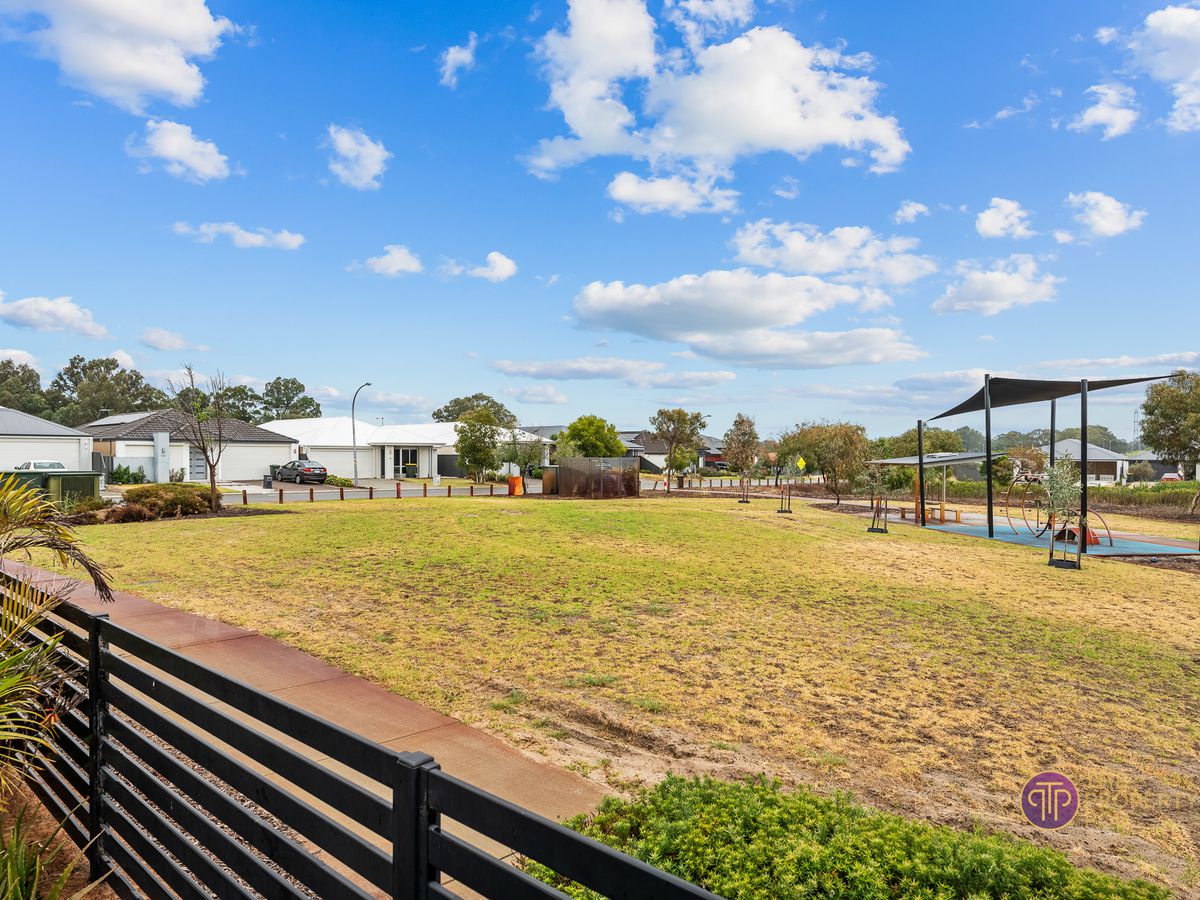 17 Simcoe Way, Caversham