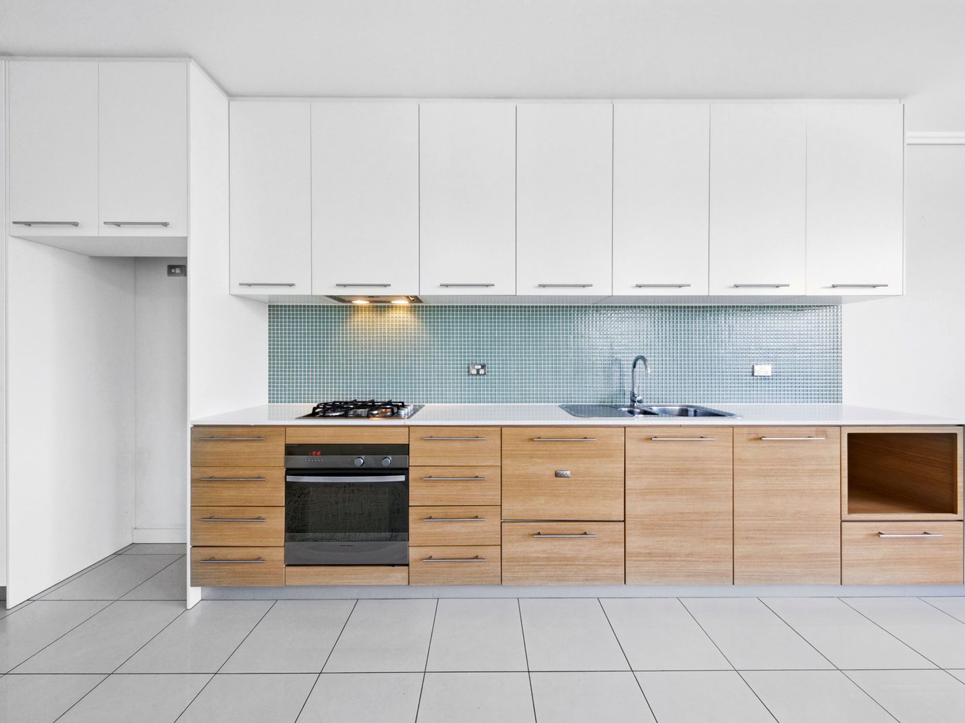 A108 / 6 Ave Of Oceania, Newington