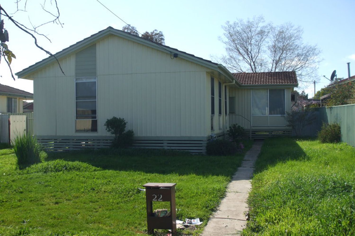 22 Felstead Avenue, Horsham