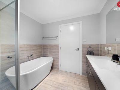 32A Hinton Loop, Oran Park