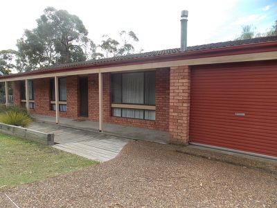17 Lake Road, Balcolyn