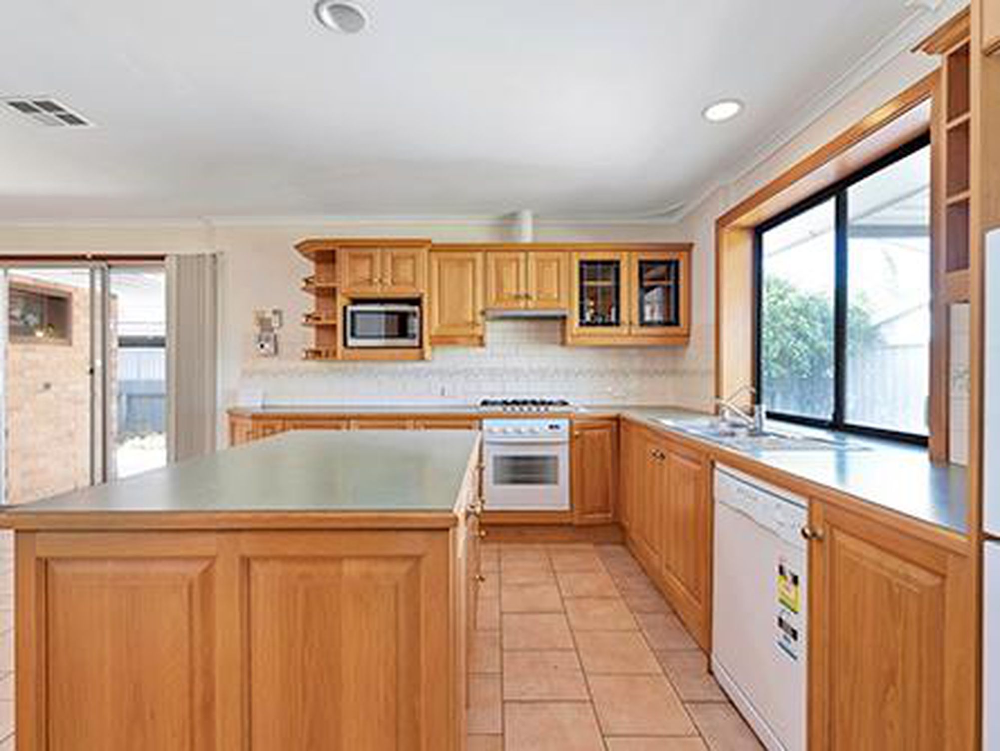 9A Pemberton St, Oaklands Park