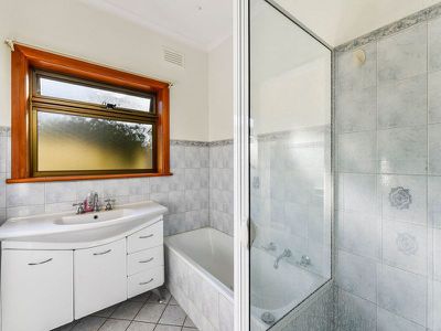 25 English Drive, Millicent