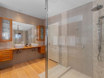 1 Stirling Drive, Castle Hill