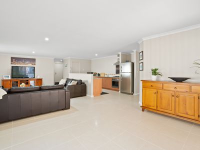 16 Aldersyde Meander, Baldivis