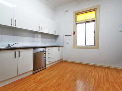 5 Foley Street, Kew