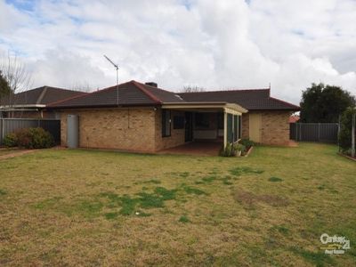 54 Websdale Drive, Dubbo