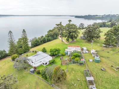 329 Lakeside Drive, Mallacoota