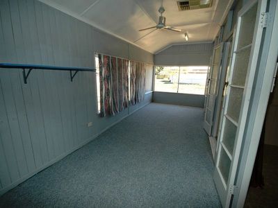 8 Wompoo road, Longreach