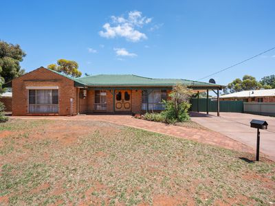 6 Hicks Road, Hannans