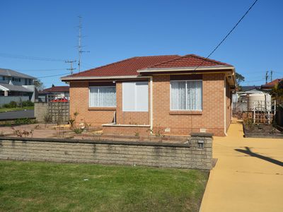 1 Kotari Parade, Lake Illawarra