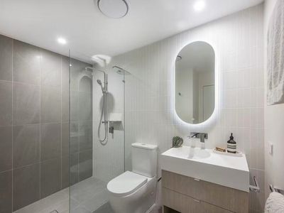 1504 / 15 Cannes Avenue, Surfers Paradise