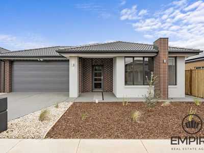 33 Bromeliad Street, Clyde North