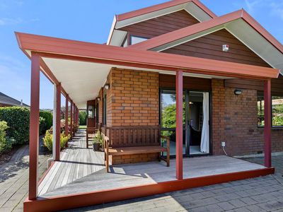 28 De Menech Grove, Avalon