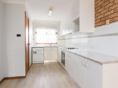 2 / 13 Bedford Avenue, Dubbo