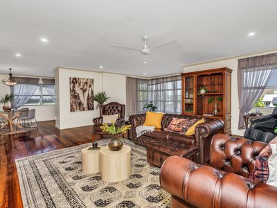 32 Sommerville Crescent, Whitfield