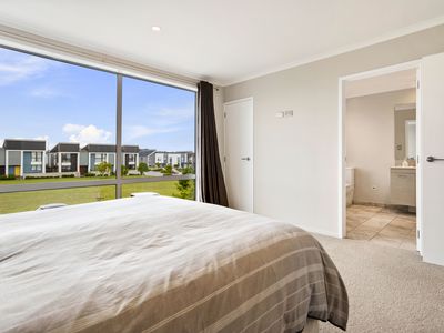11 Rangihina Road, Hobsonville
