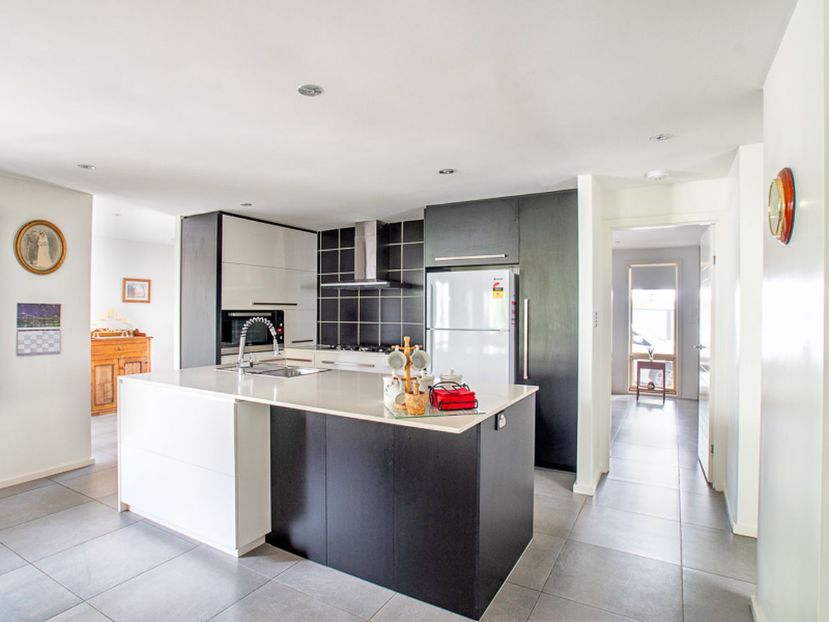 679 Boat Harbour Drive, Urangan